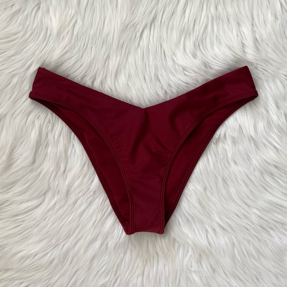 Abercrombie & Fitch Other - high-leg cheeky bikini bottom